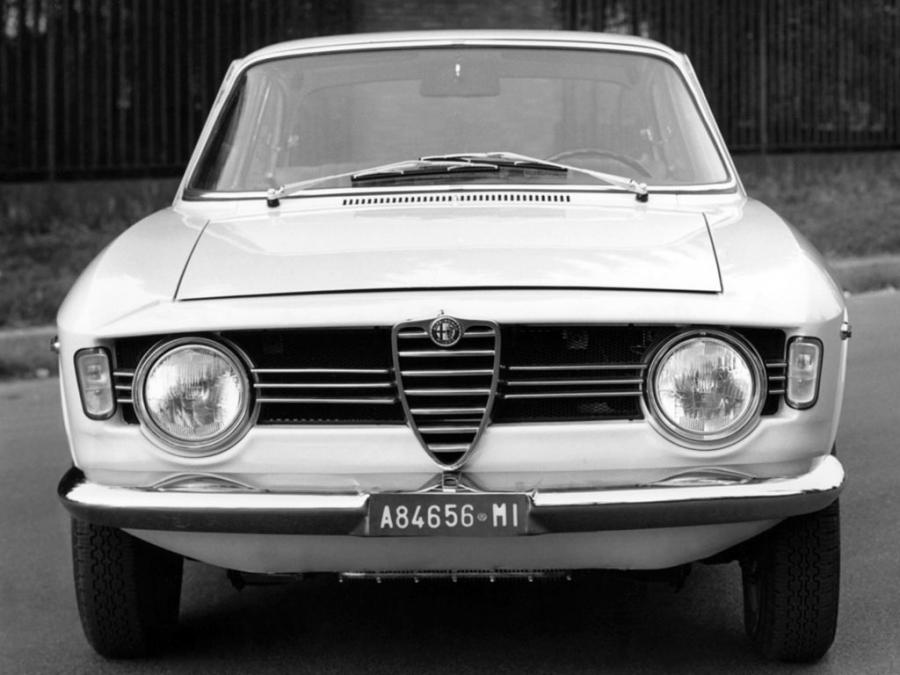 Alfa Romeo Giulia Sprint GT Veloce (105) 1965 года  (фото 6 из 11)